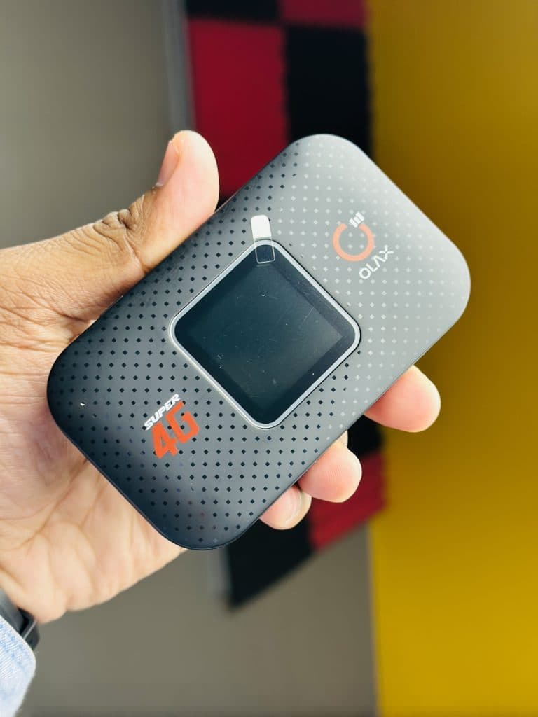 OLAX MF982 4G LTE Pocket Router - Black Color by OLAX - Gadgetntech Bangladesh