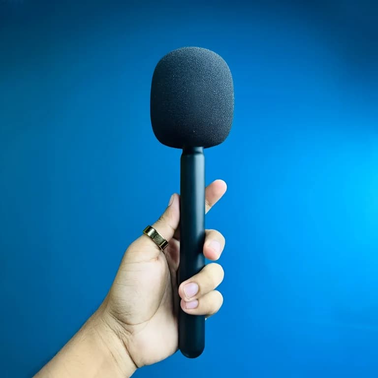 GearUP Wireless Microphone Holder for Interview (Microphone not included) by GearUP - Gadgetntech Bangladesh